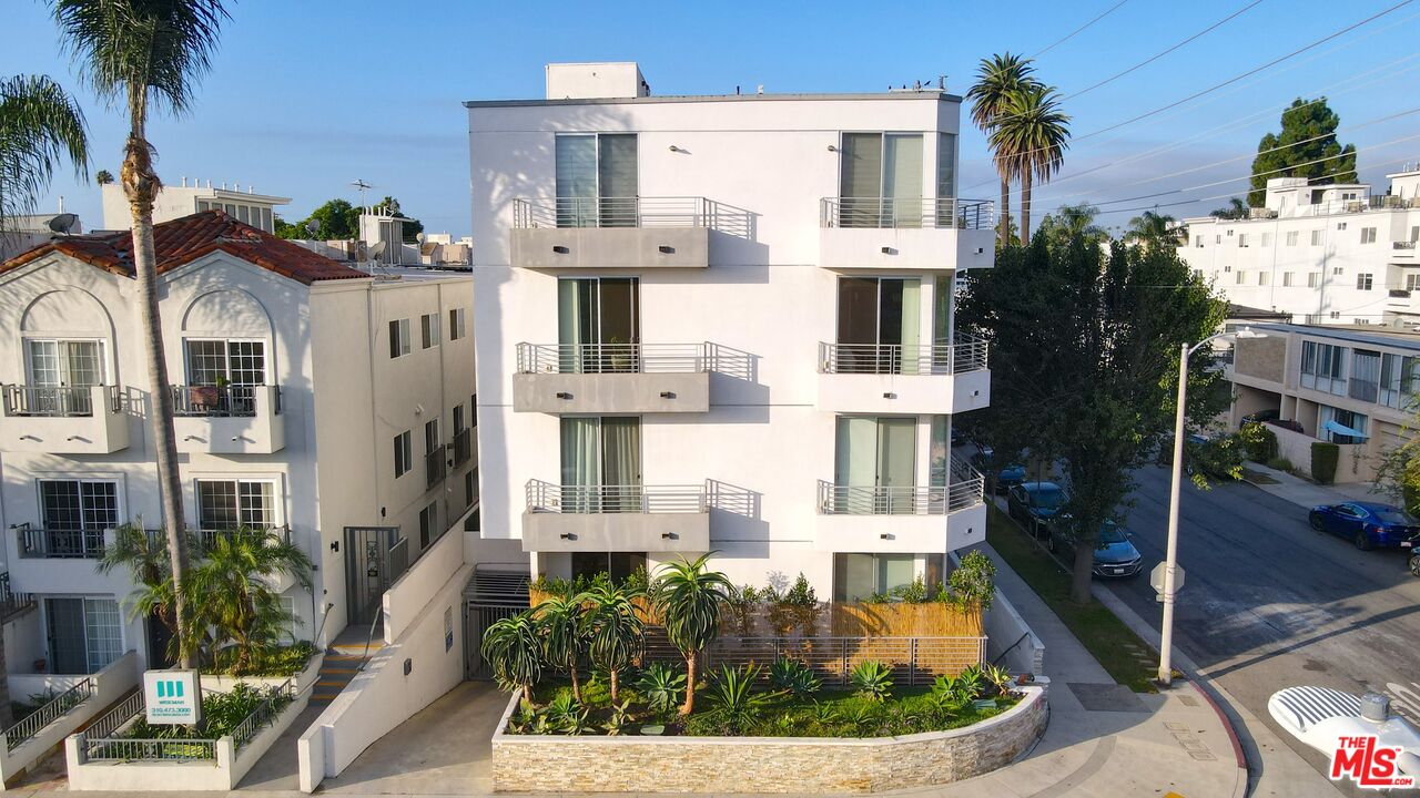11764 Idaho Ave Unit: 301