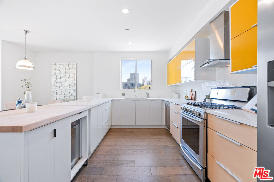 11764 Idaho Ave Unit: 301