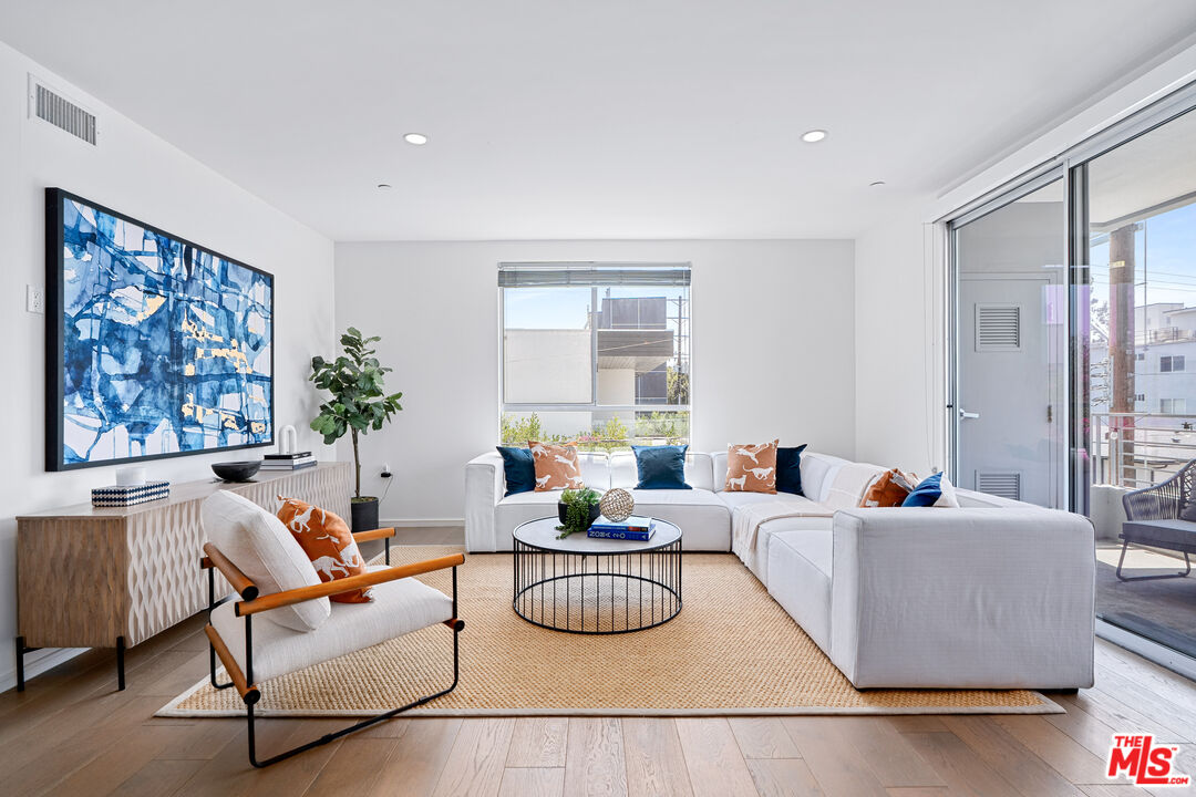 11764 Idaho Ave Unit: 301