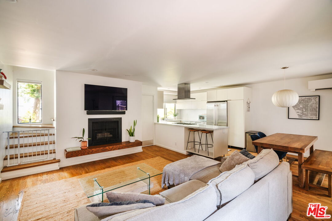 2600 Abbot Kinney Blvd Unit: 6