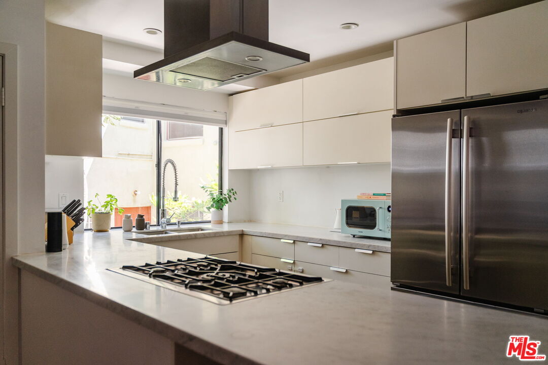2600 Abbot Kinney Blvd Unit: 6