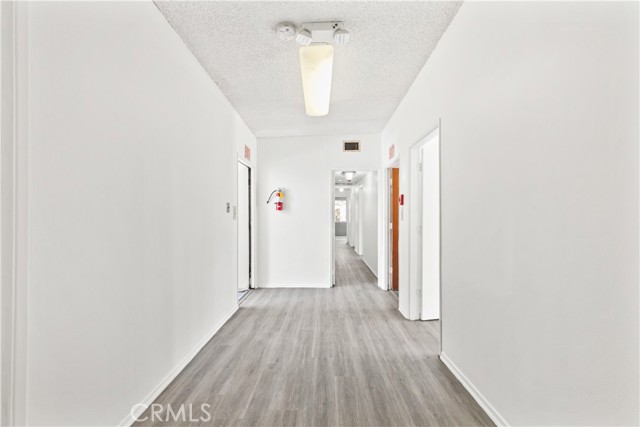739 W Glenoaks