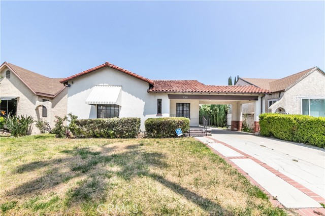 739 W Glenoaks