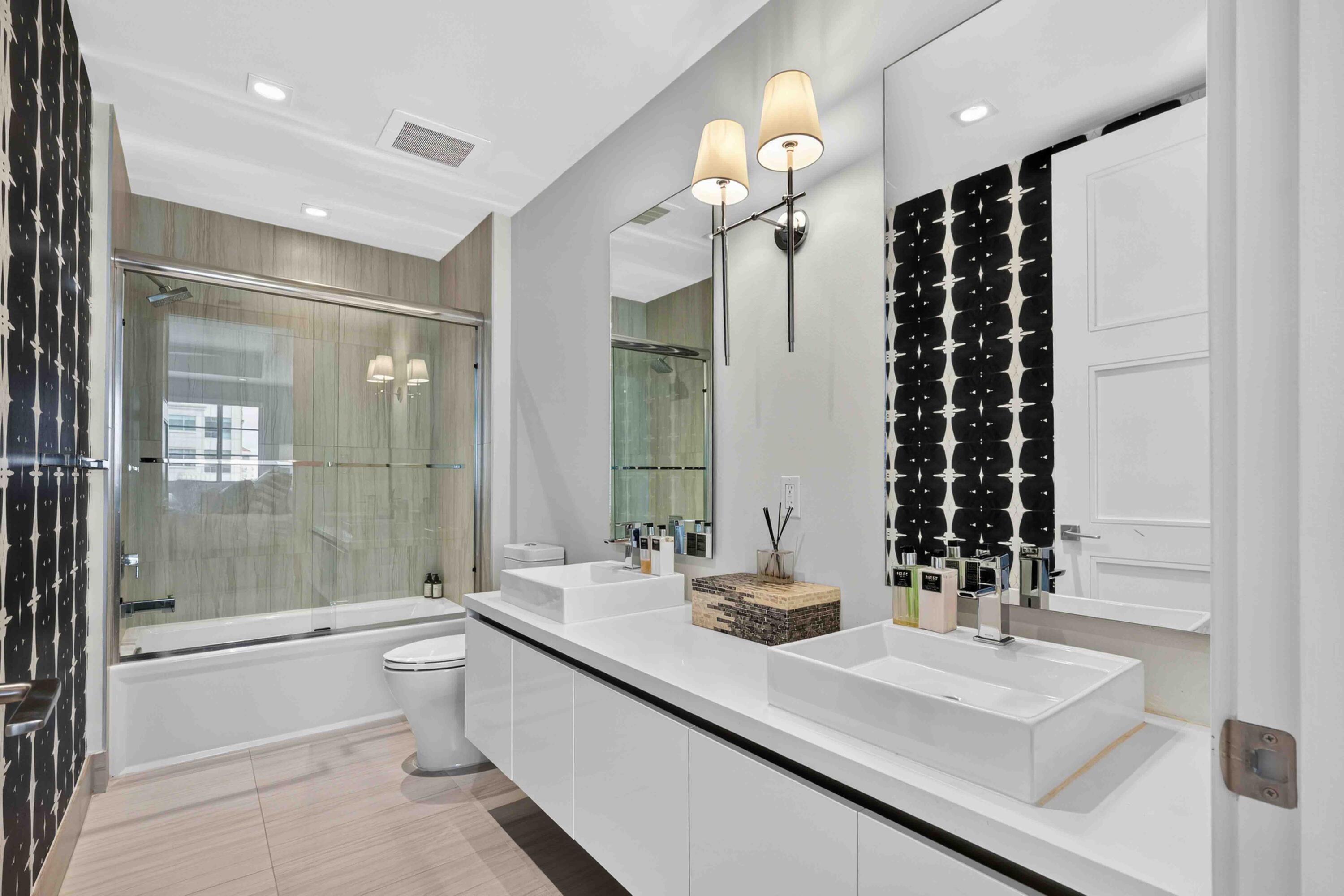 155 E Boca Raton Road Unit: 611