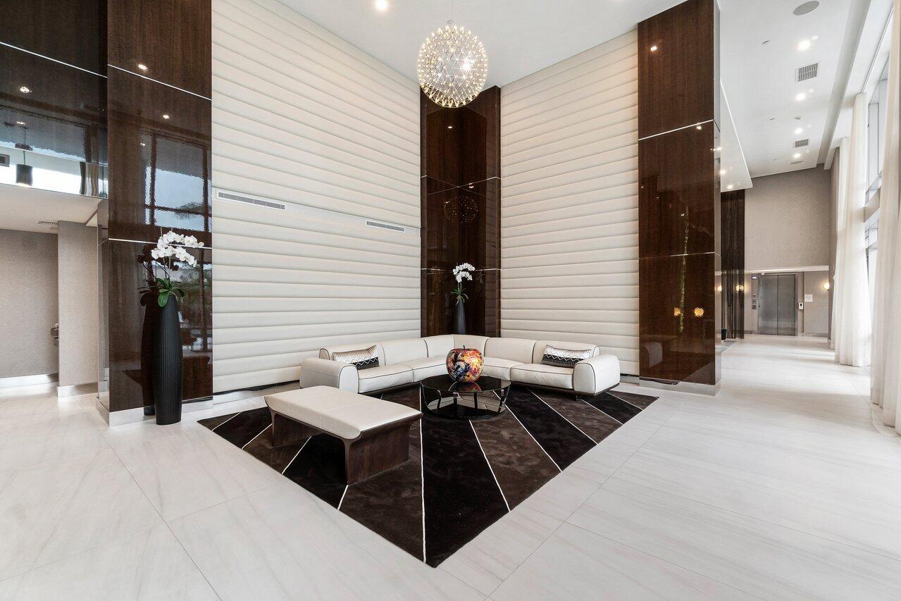 155 E Boca Raton Road Unit: 611