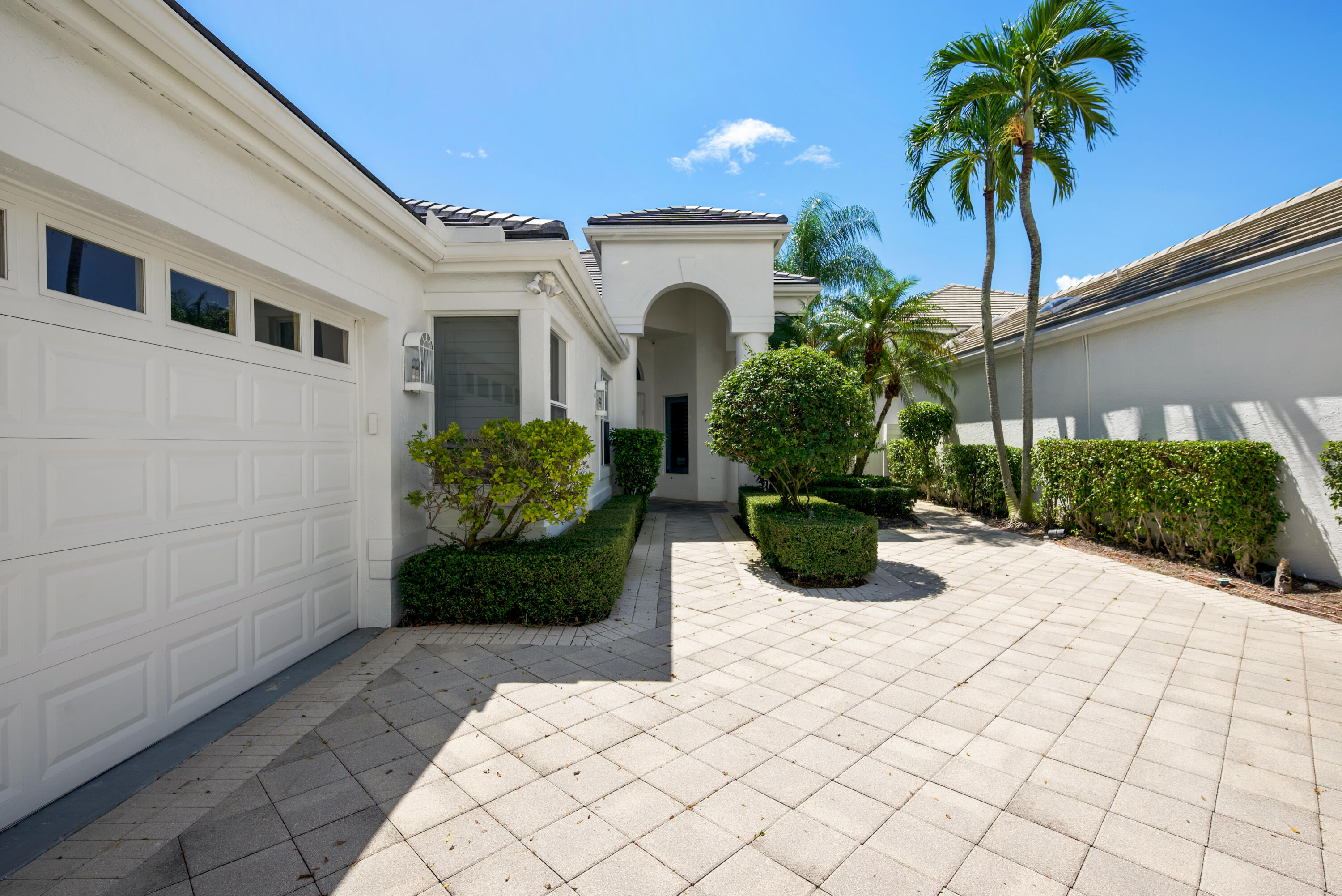 3508 NW Clubside Circle