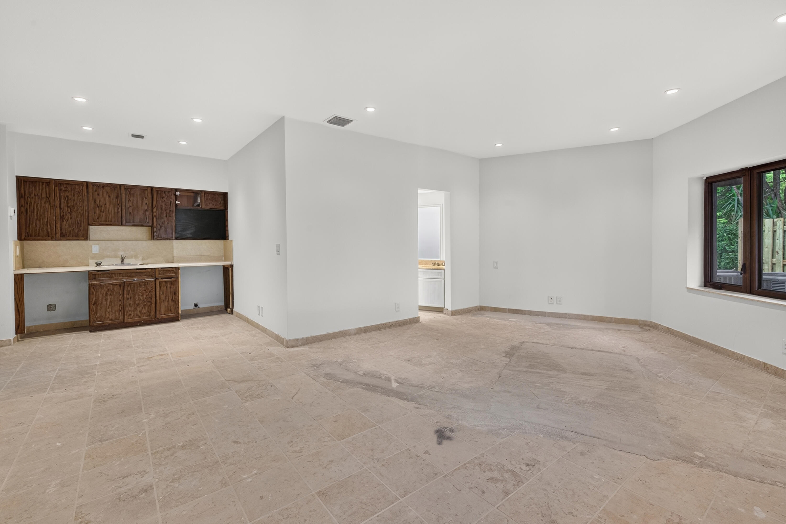 19700 Oakbrook Circle