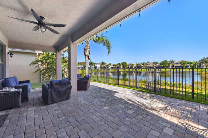 13822 Moss Agate Avenue