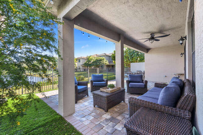 13822 Moss Agate Avenue