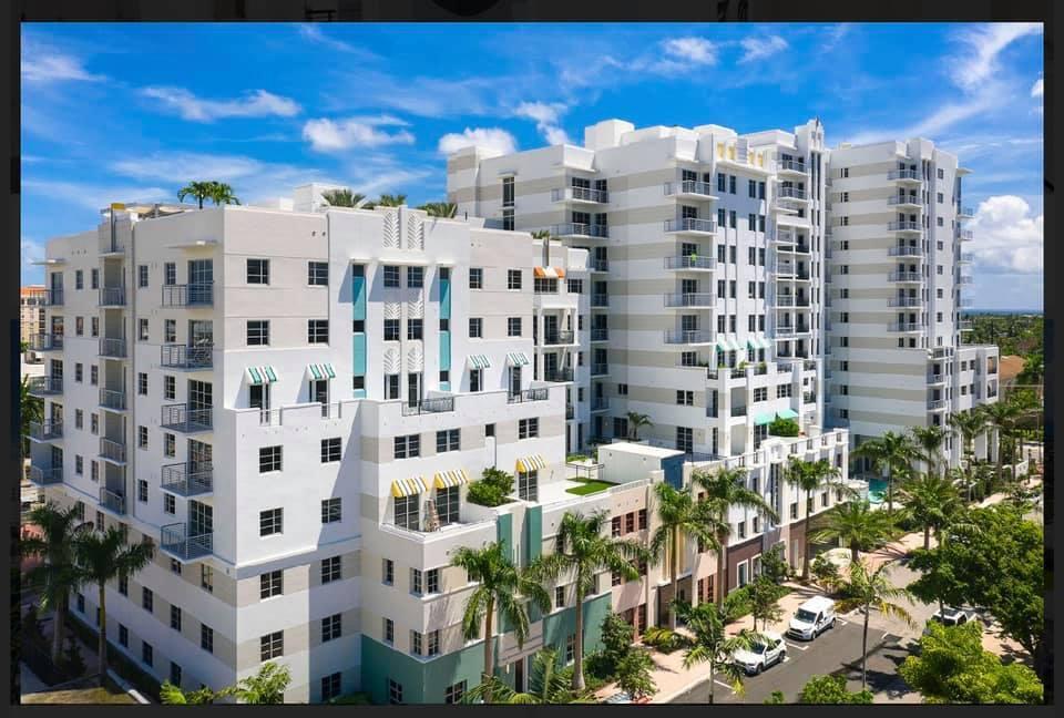 155 E Boca Raton Road Unit: 907