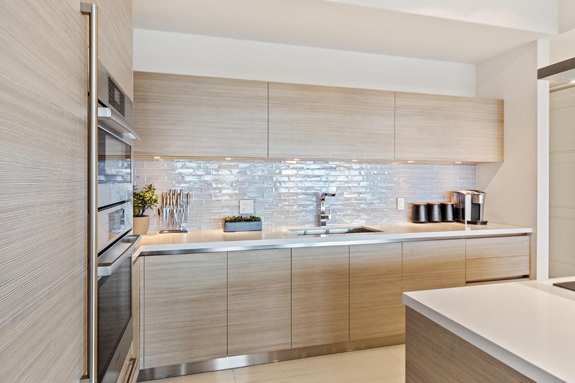 155 E Boca Raton Road Unit: 907