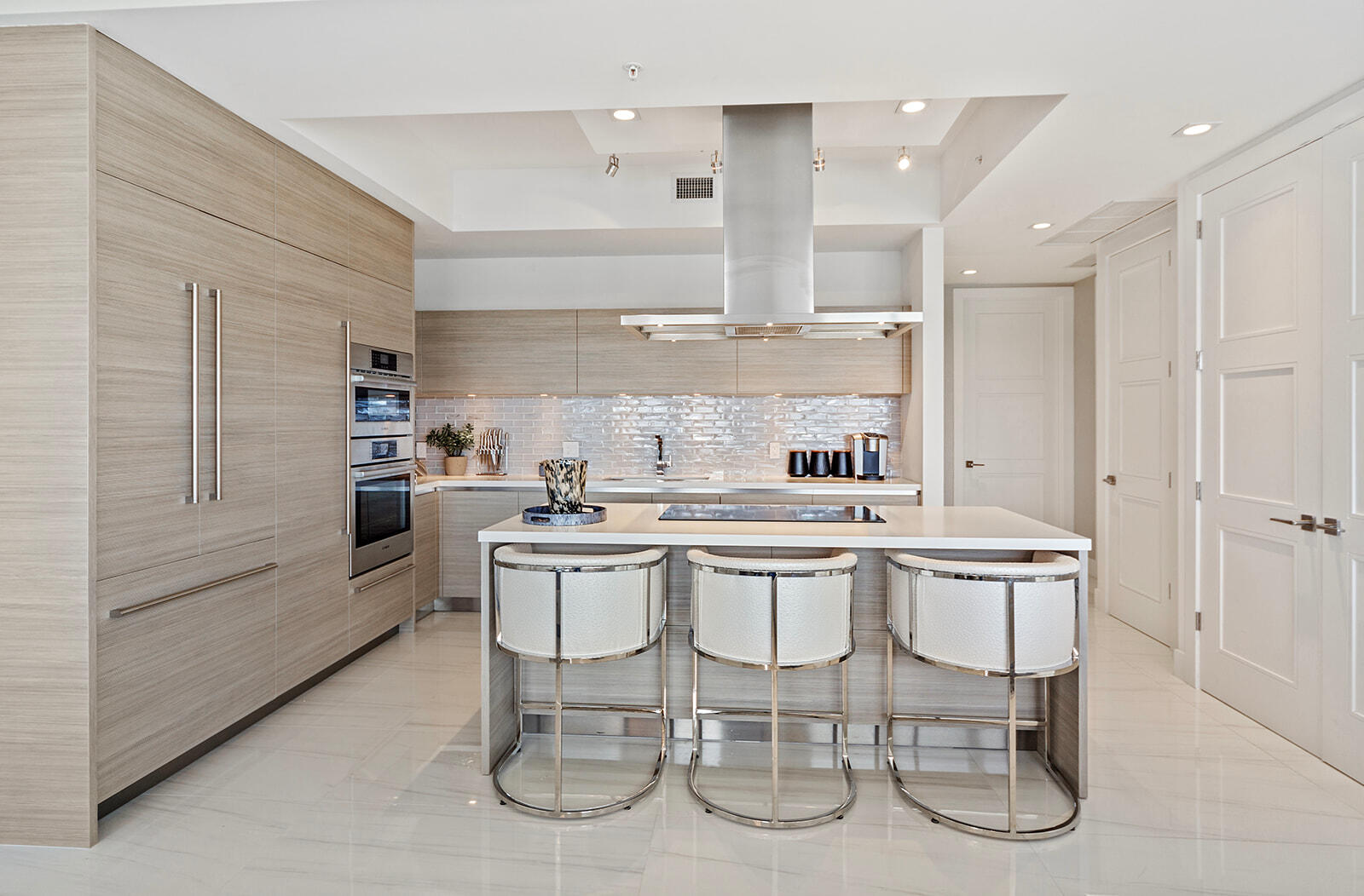 155 E Boca Raton Road Unit: 907