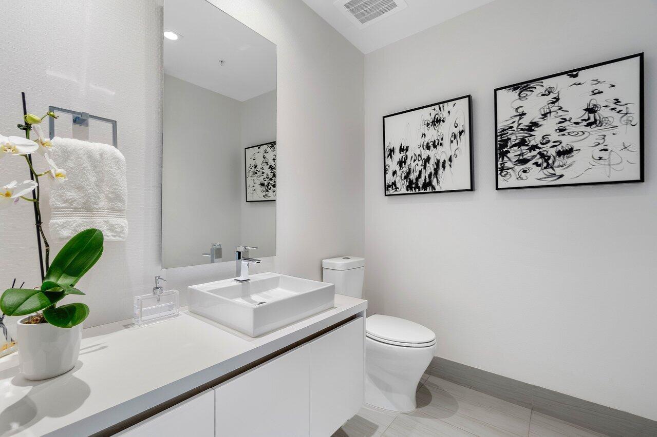 155 E Boca Raton Road Unit: Th2