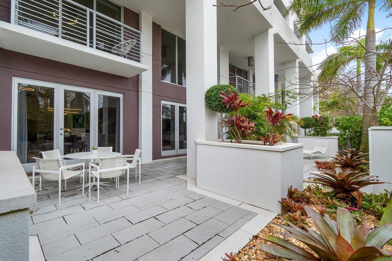 155 E Boca Raton Road Unit: Th2