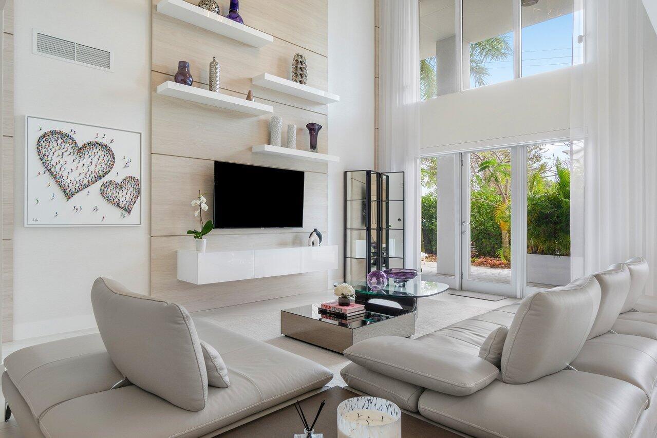 155 E Boca Raton Road Unit: Th2