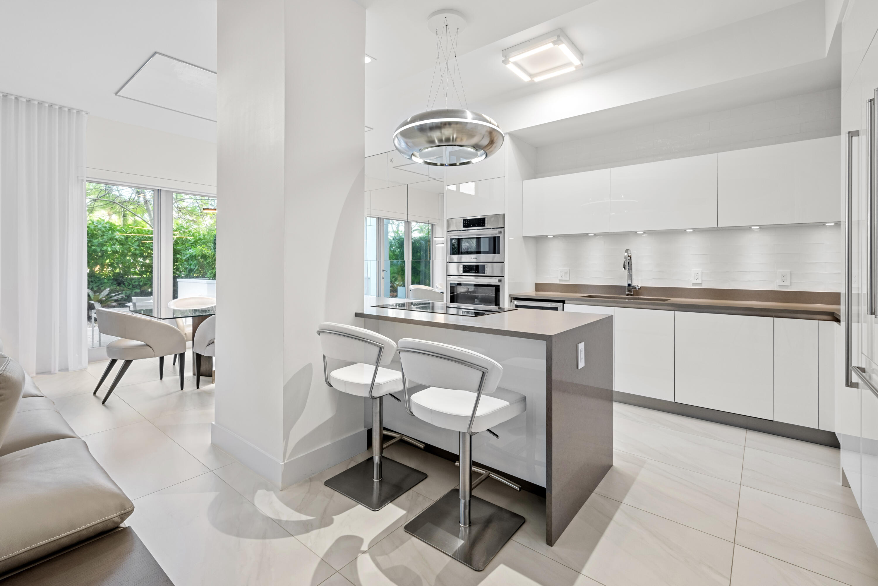 155 E Boca Raton Road Unit: Th2