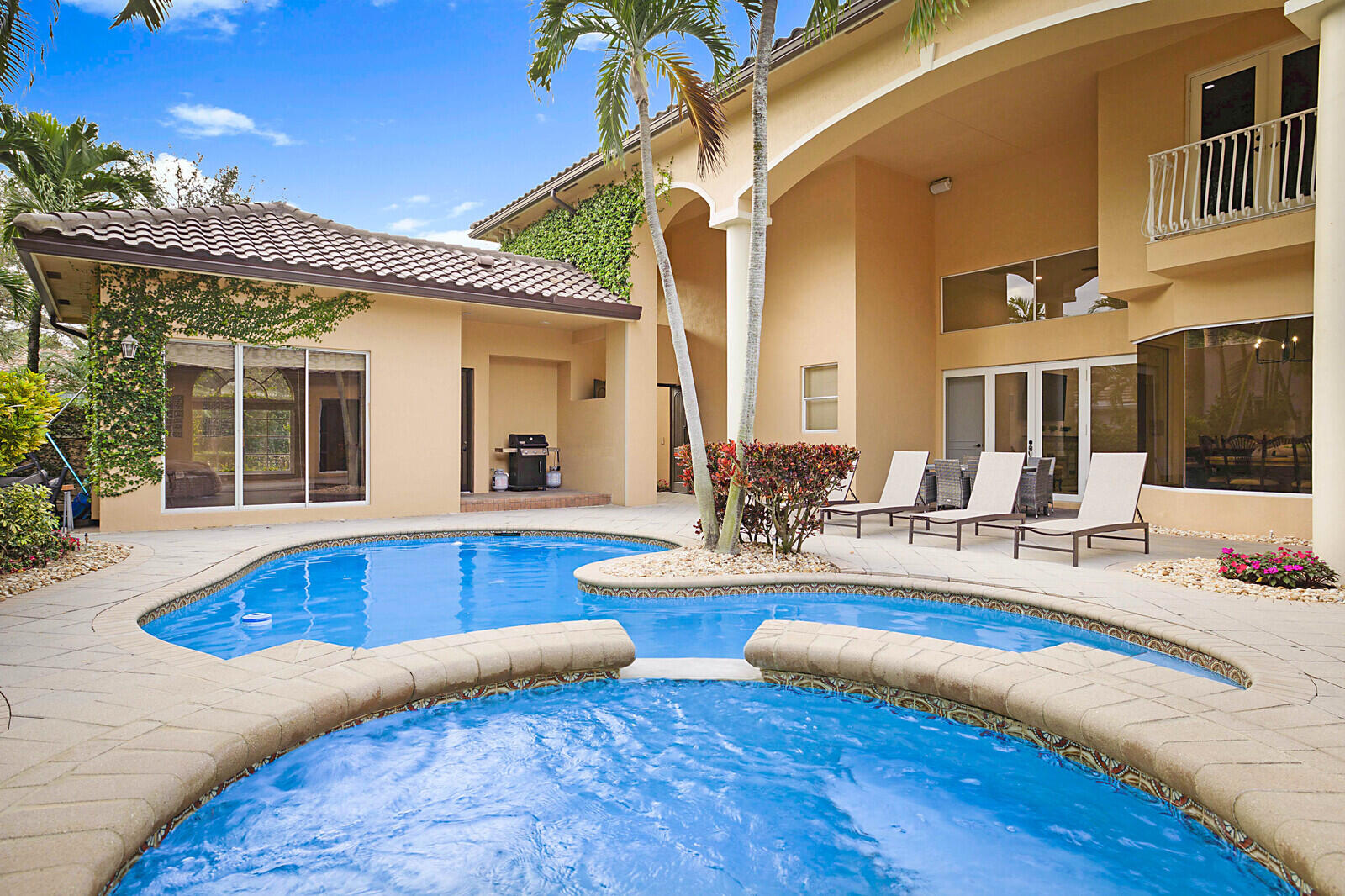 6274 NW 32nd Terrace