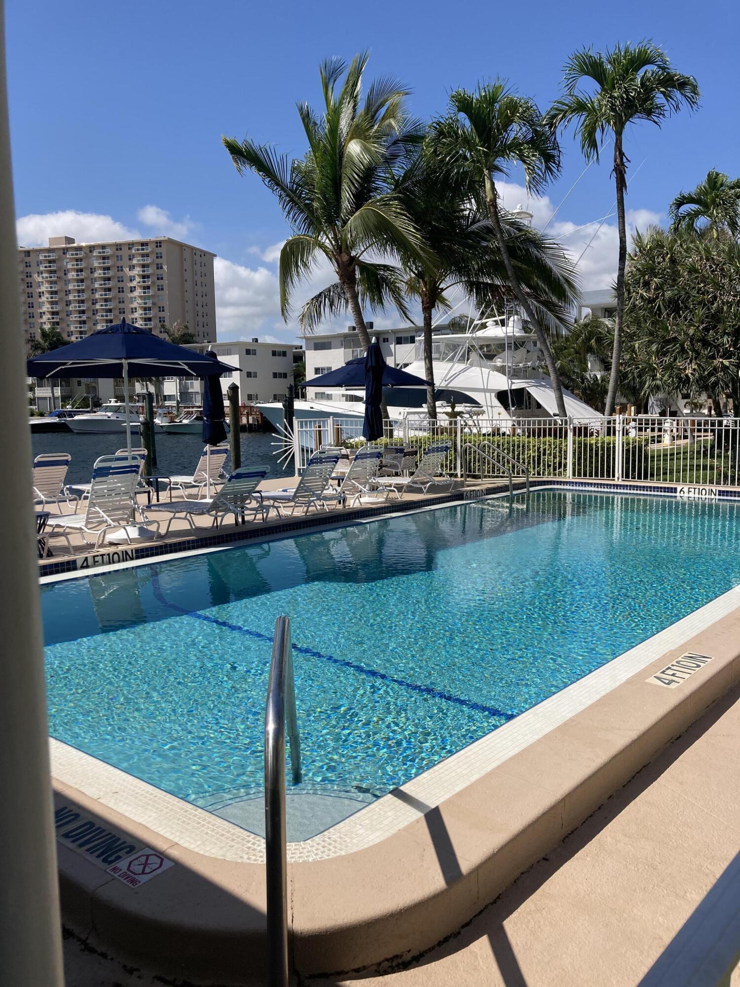 2000 Diana Drive 304