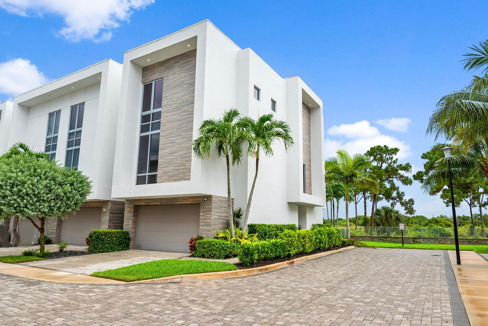 1711 NW 42nd Drive