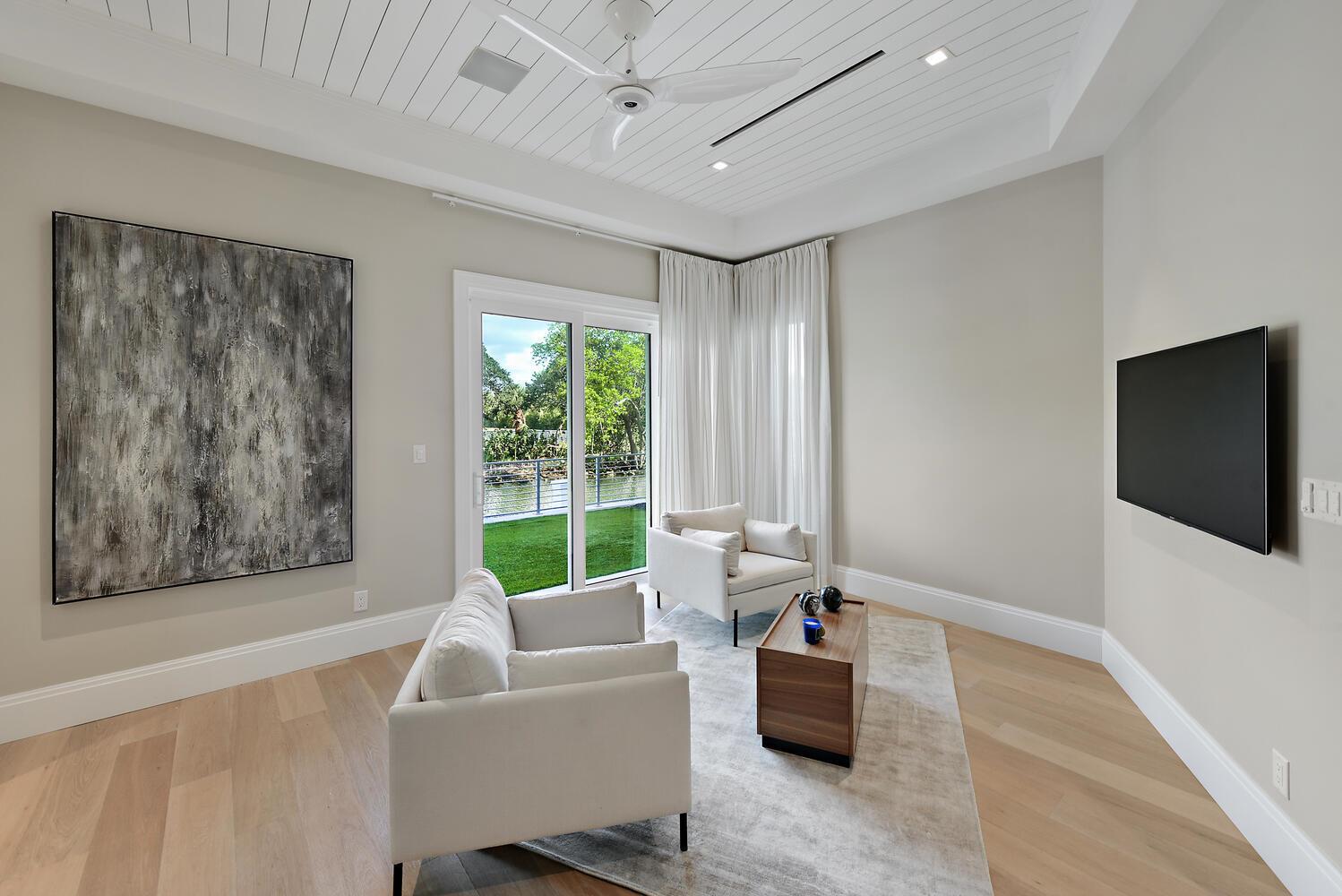 551 NE Waterway Lane