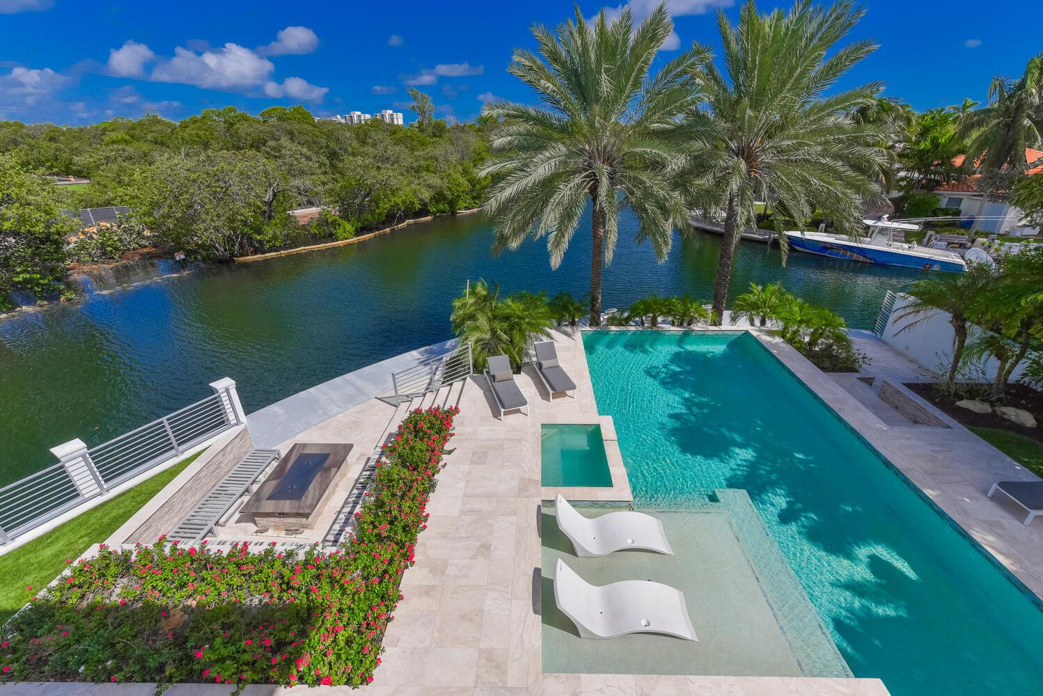 551 NE Waterway Lane