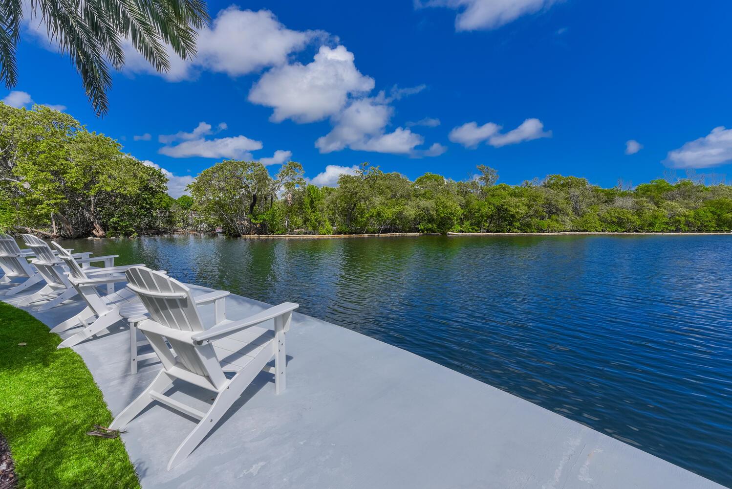 551 NE Waterway Lane