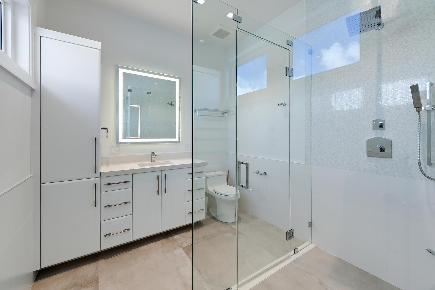 551 NE Waterway Lane