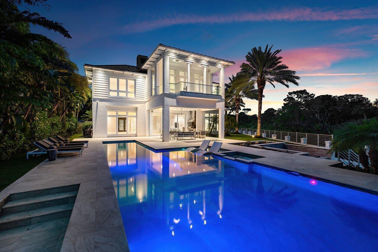 551 NE Waterway Lane