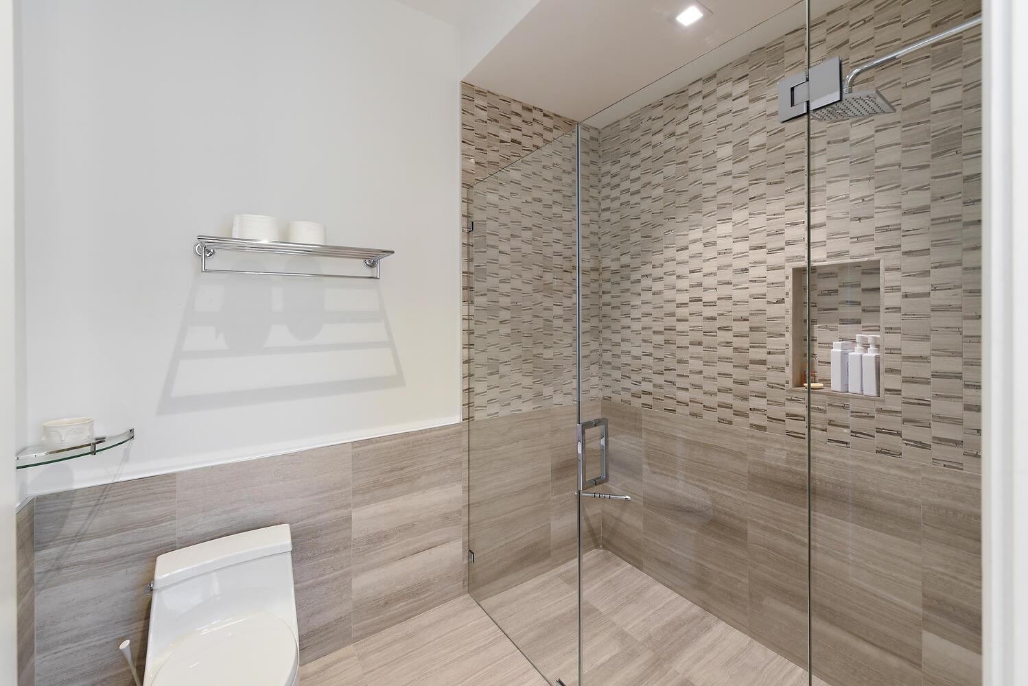 551 NE Waterway Lane