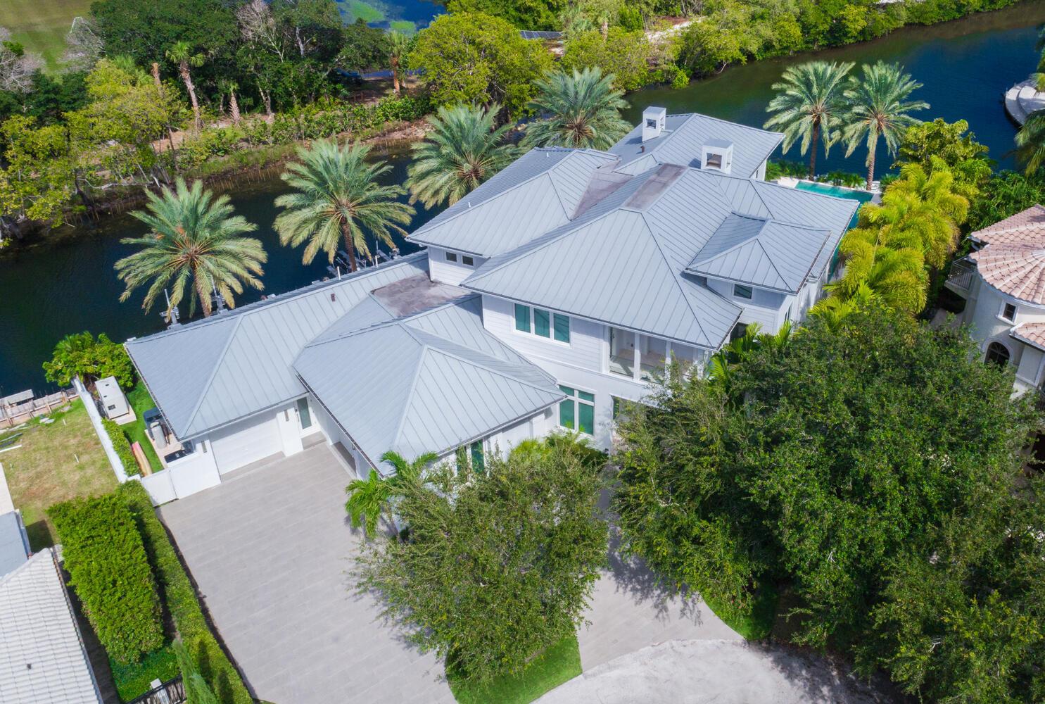 551 NE Waterway Lane