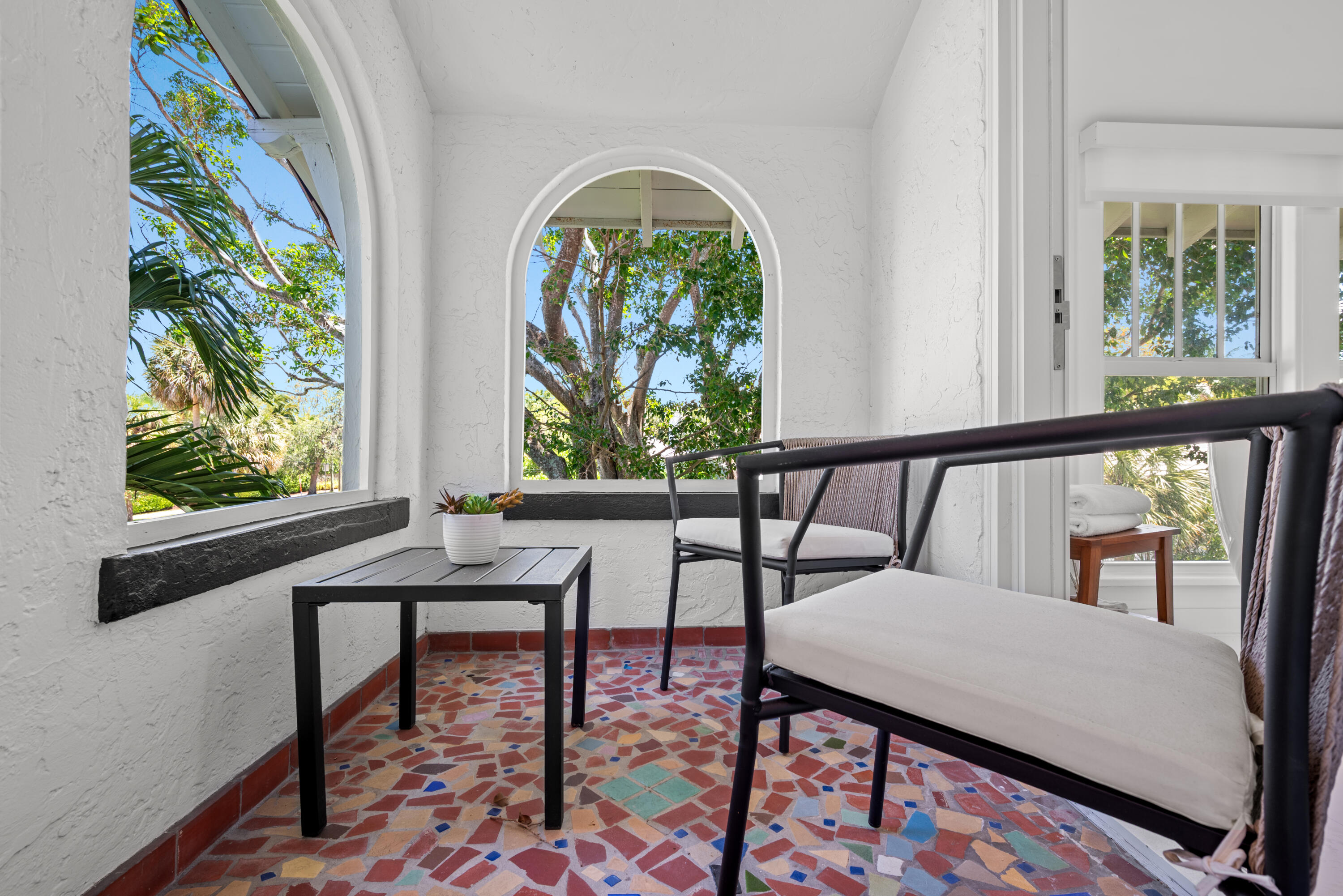 516 N Swinton Avenue