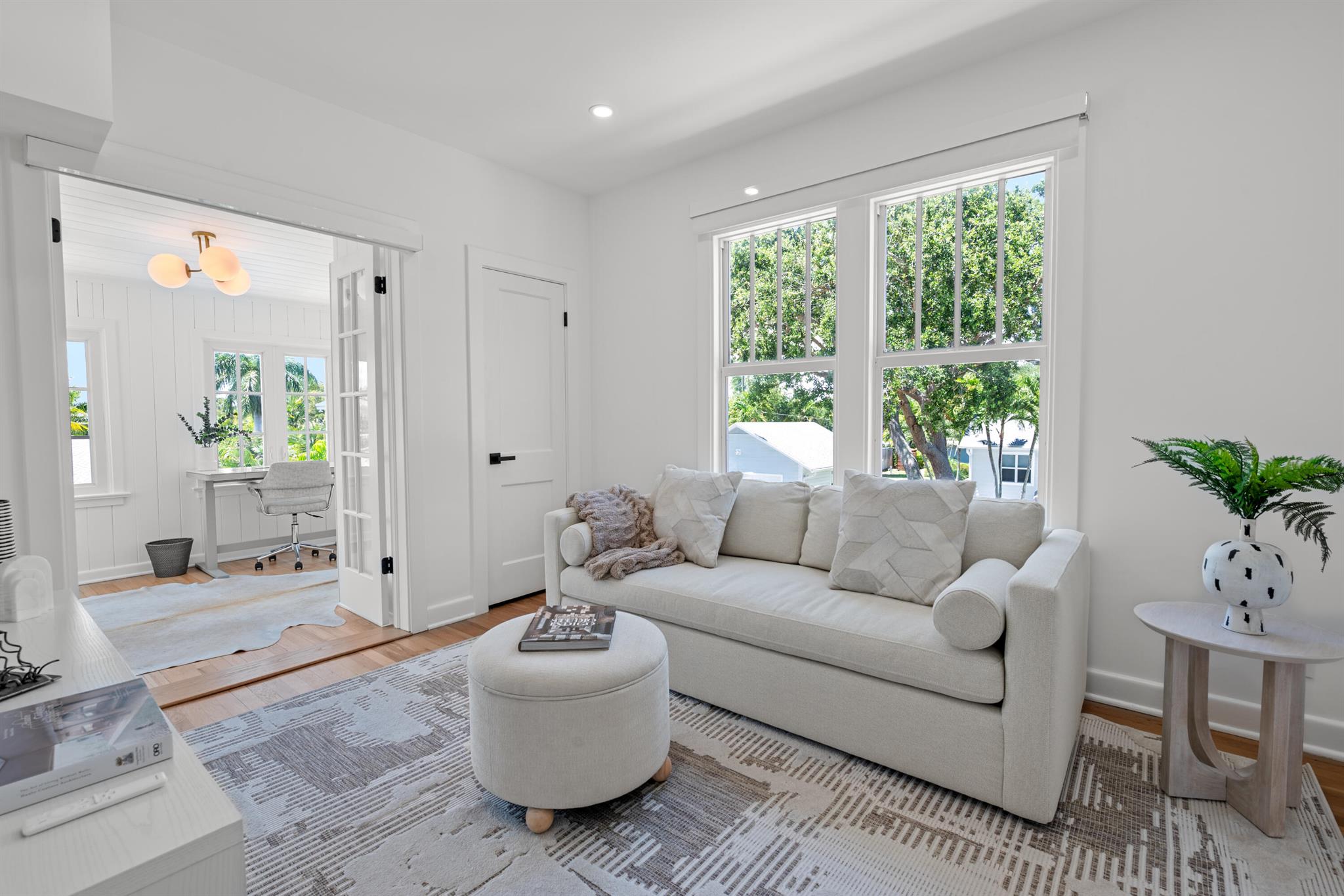 516 N Swinton Avenue