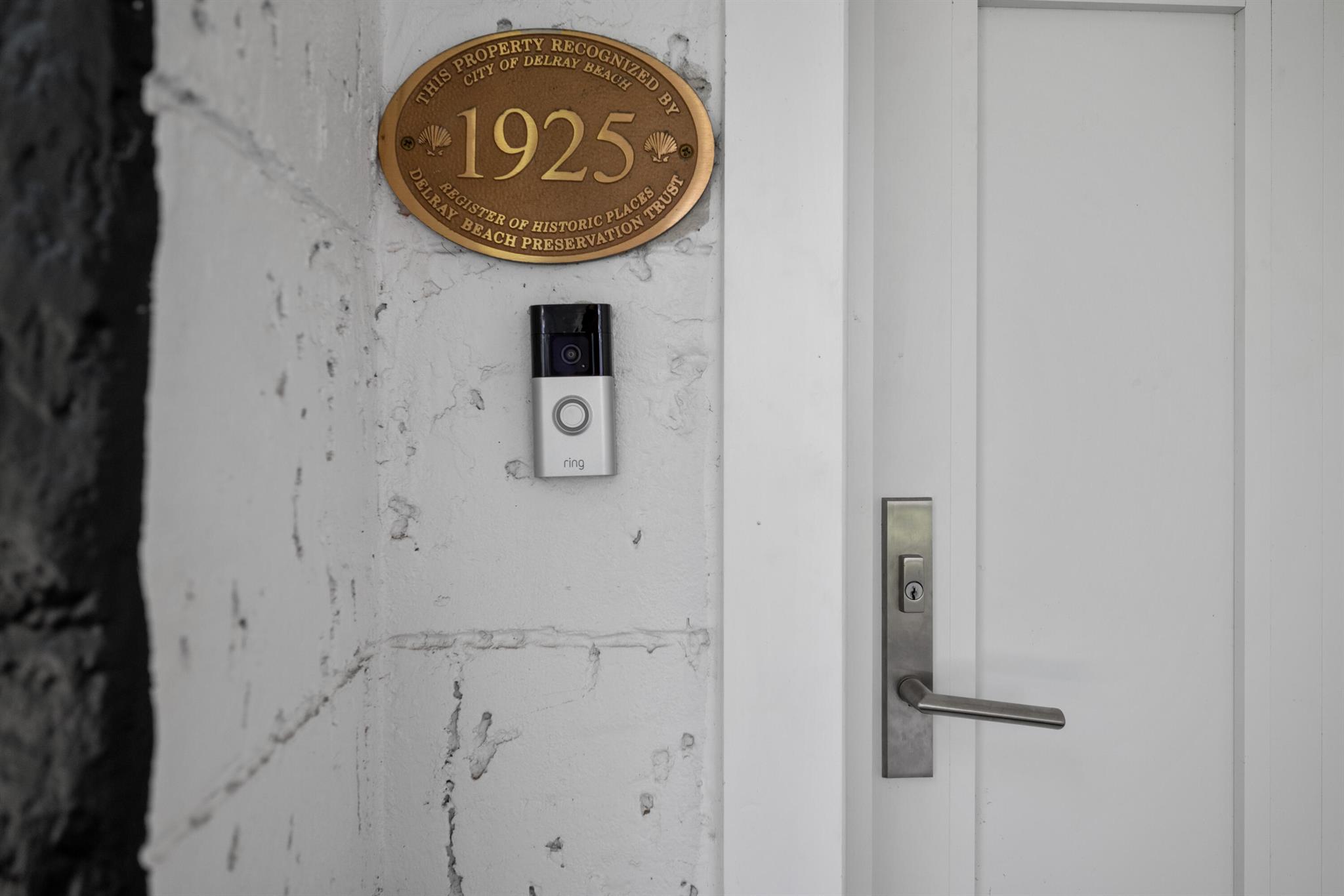 516 N Swinton Avenue