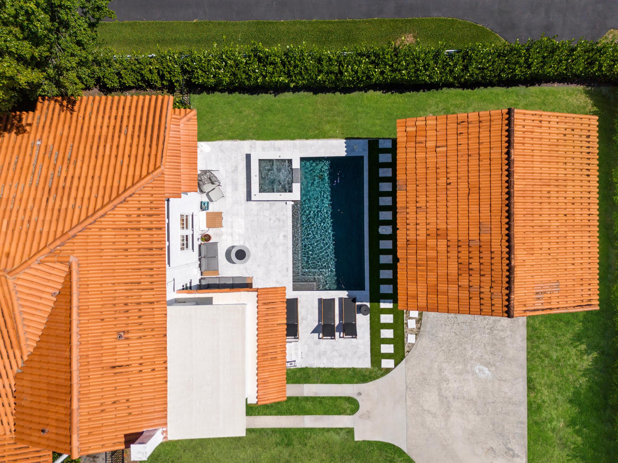 516 N Swinton Avenue