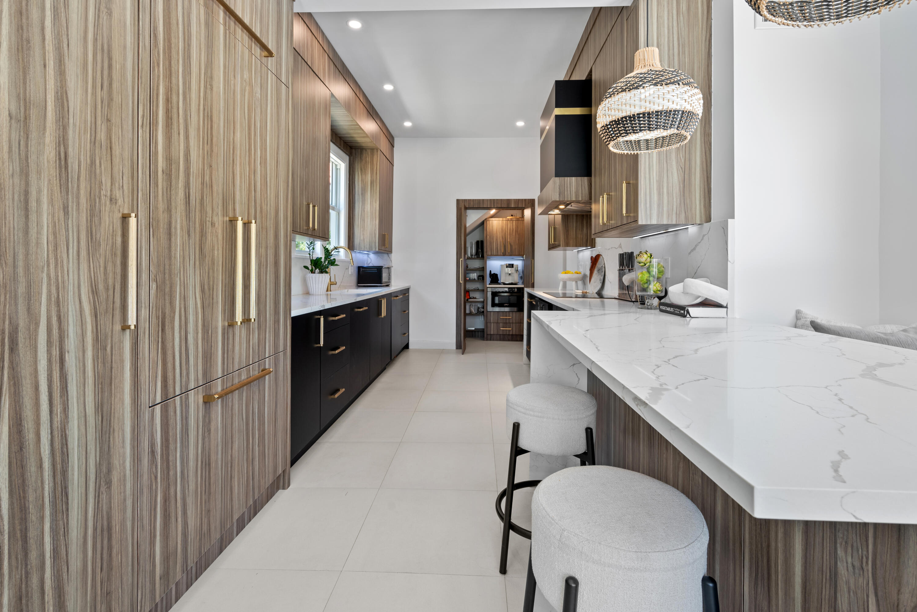 516 N Swinton Avenue