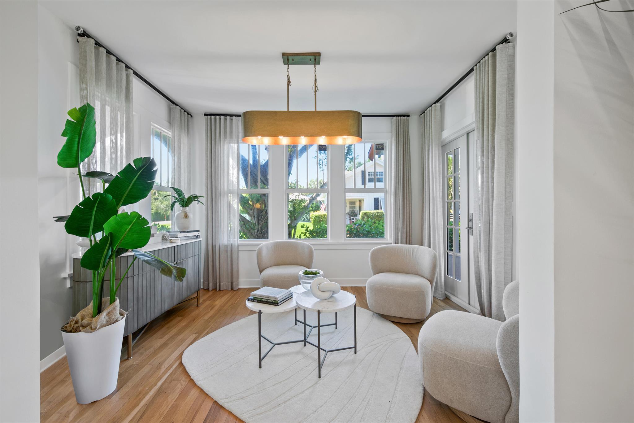 516 N Swinton Avenue