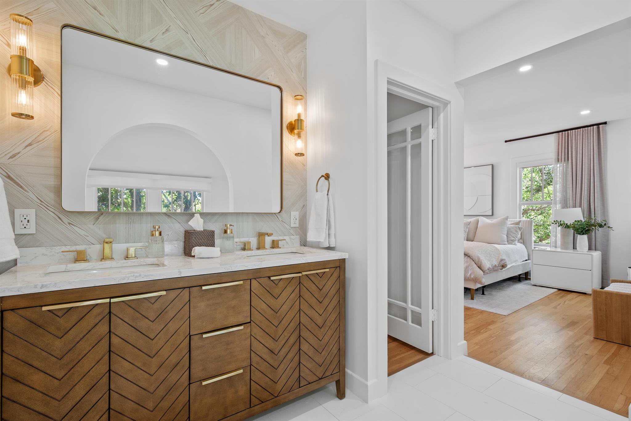 516 N Swinton Avenue