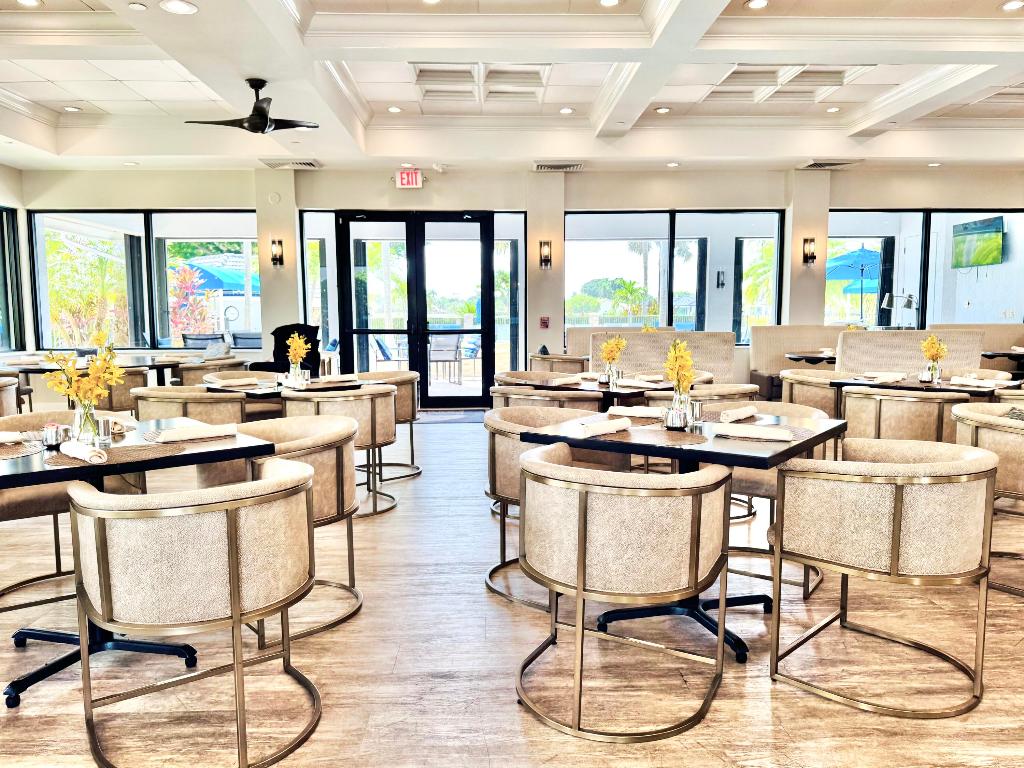 10984 Boca Woods Lane