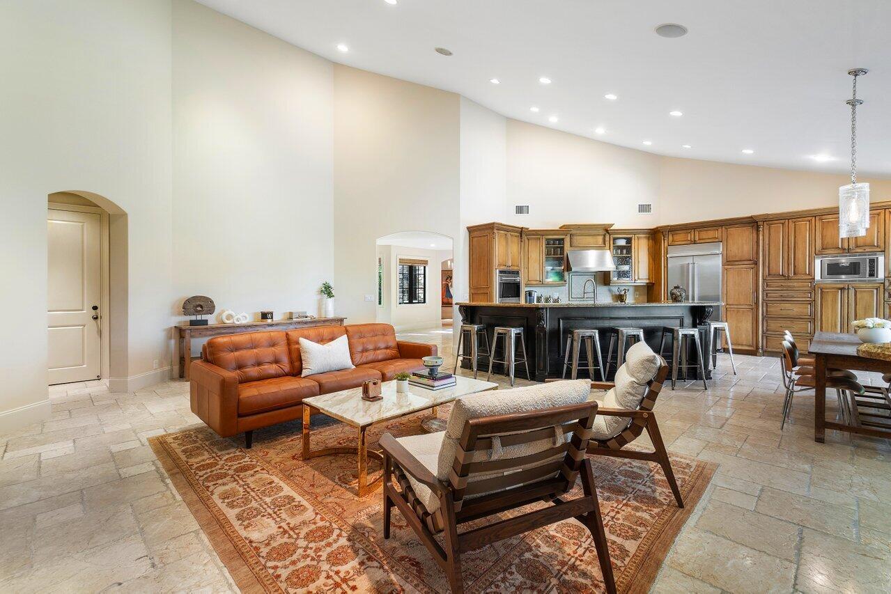 5734 Paddington Way