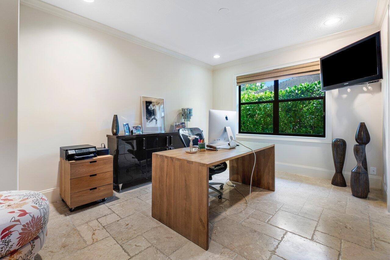 5734 Paddington Way