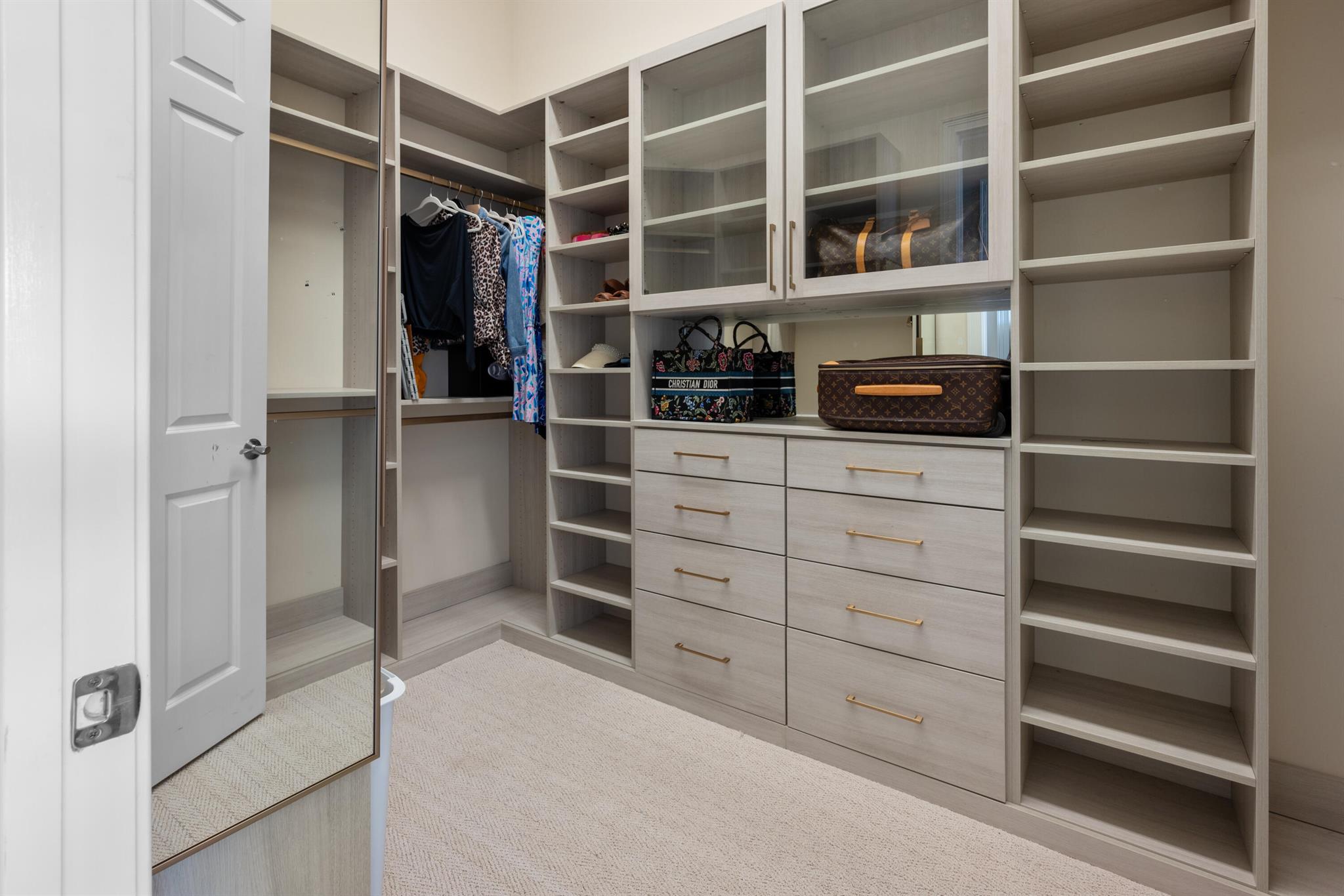 16578 Ambassador Bridge Road