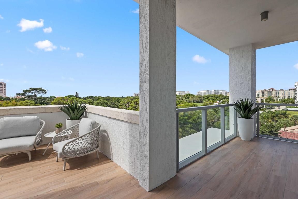 475 E Royal Palm Road 506