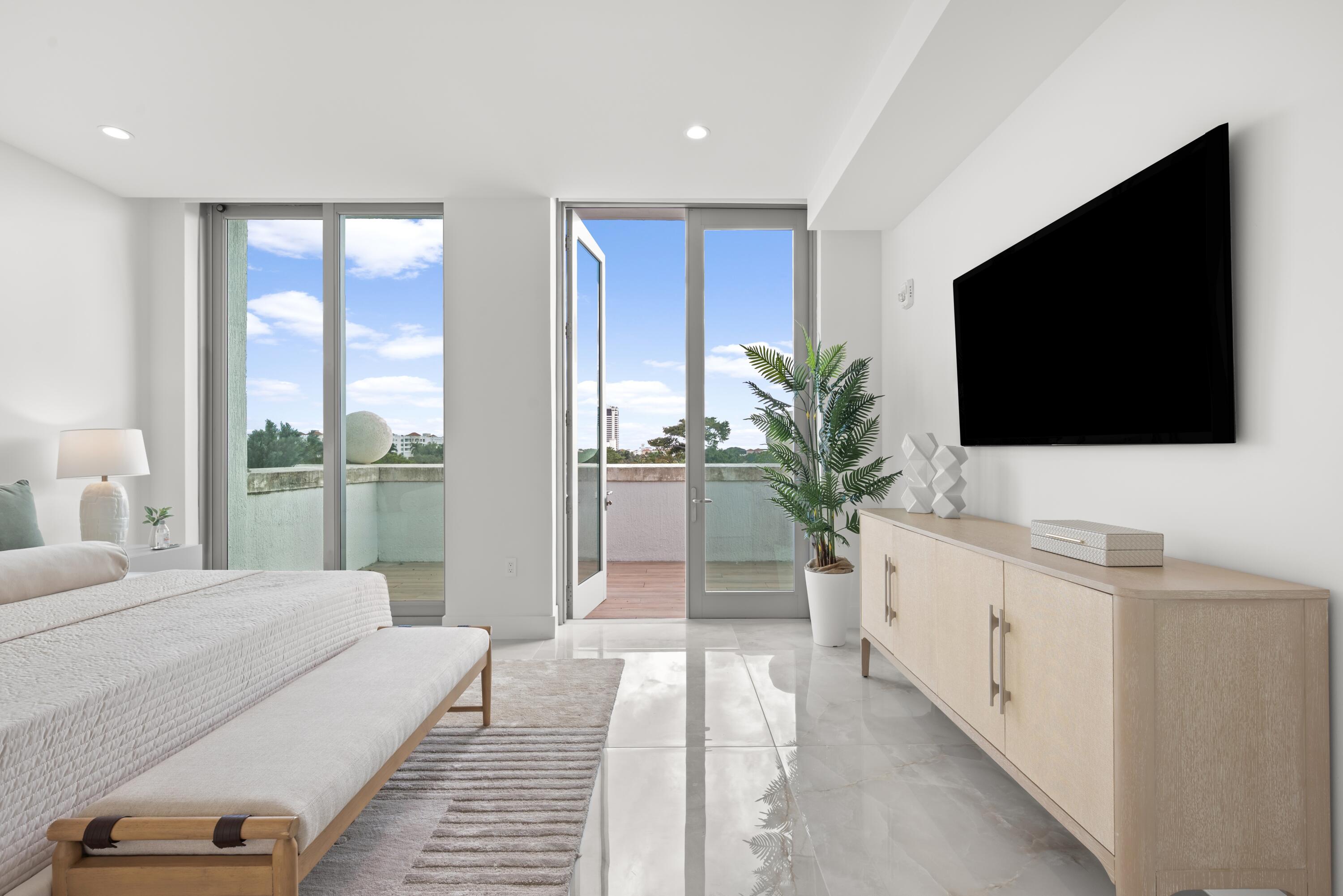 475 E Royal Palm Road 506