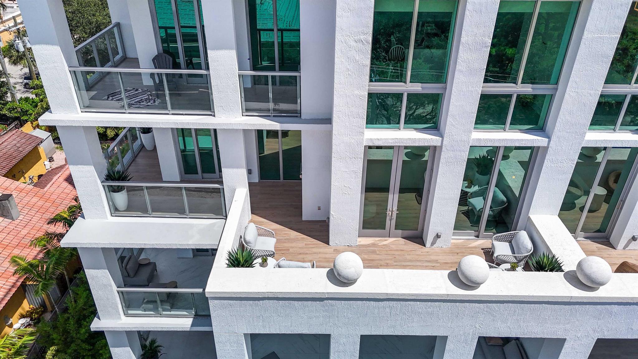 475 E Royal Palm Road 506