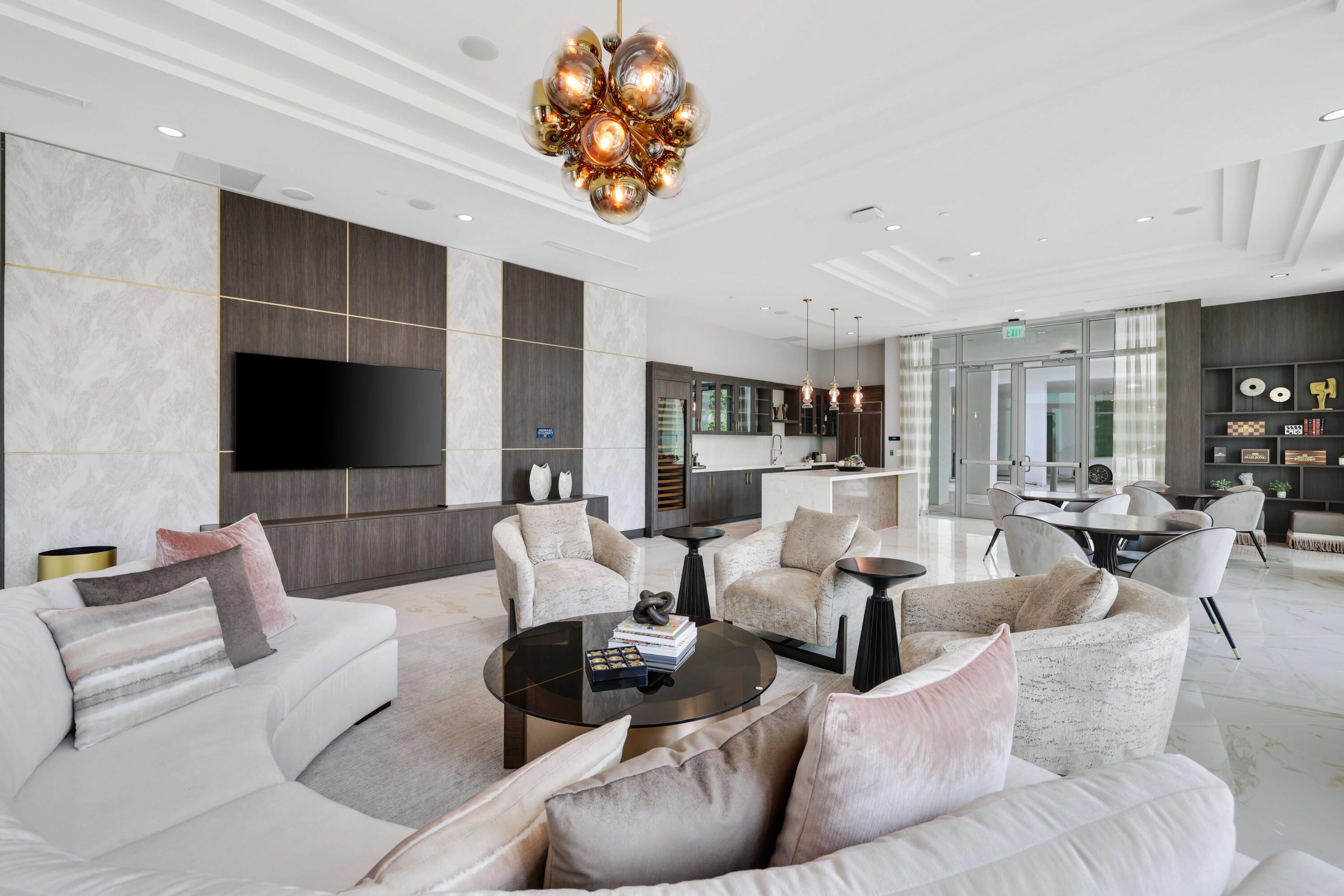 475 E Royal Palm Road 506