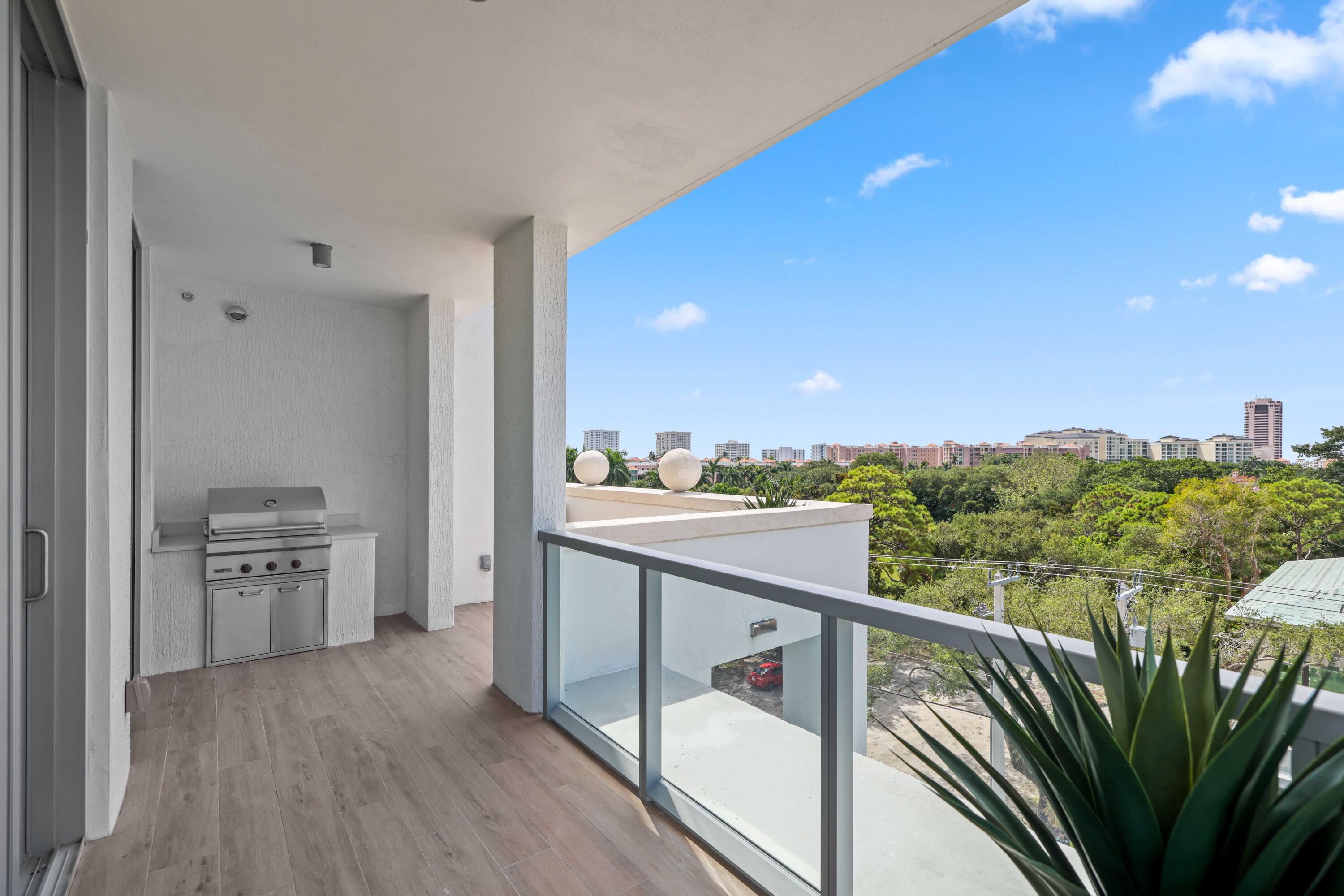 475 E Royal Palm Road 506