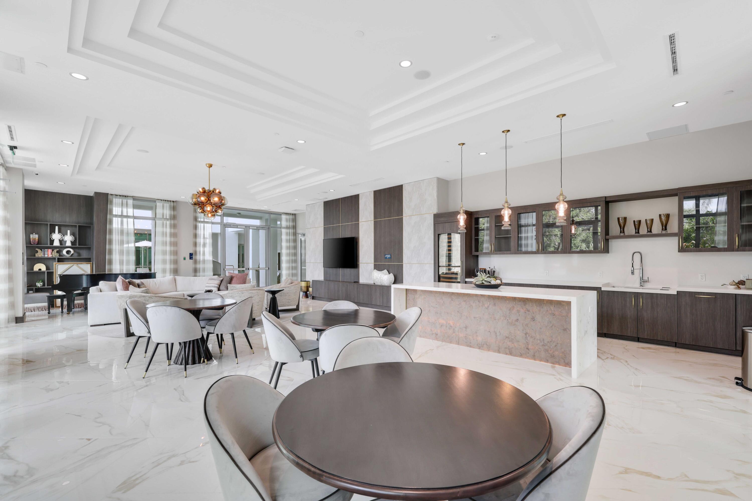 475 E Royal Palm Road 506