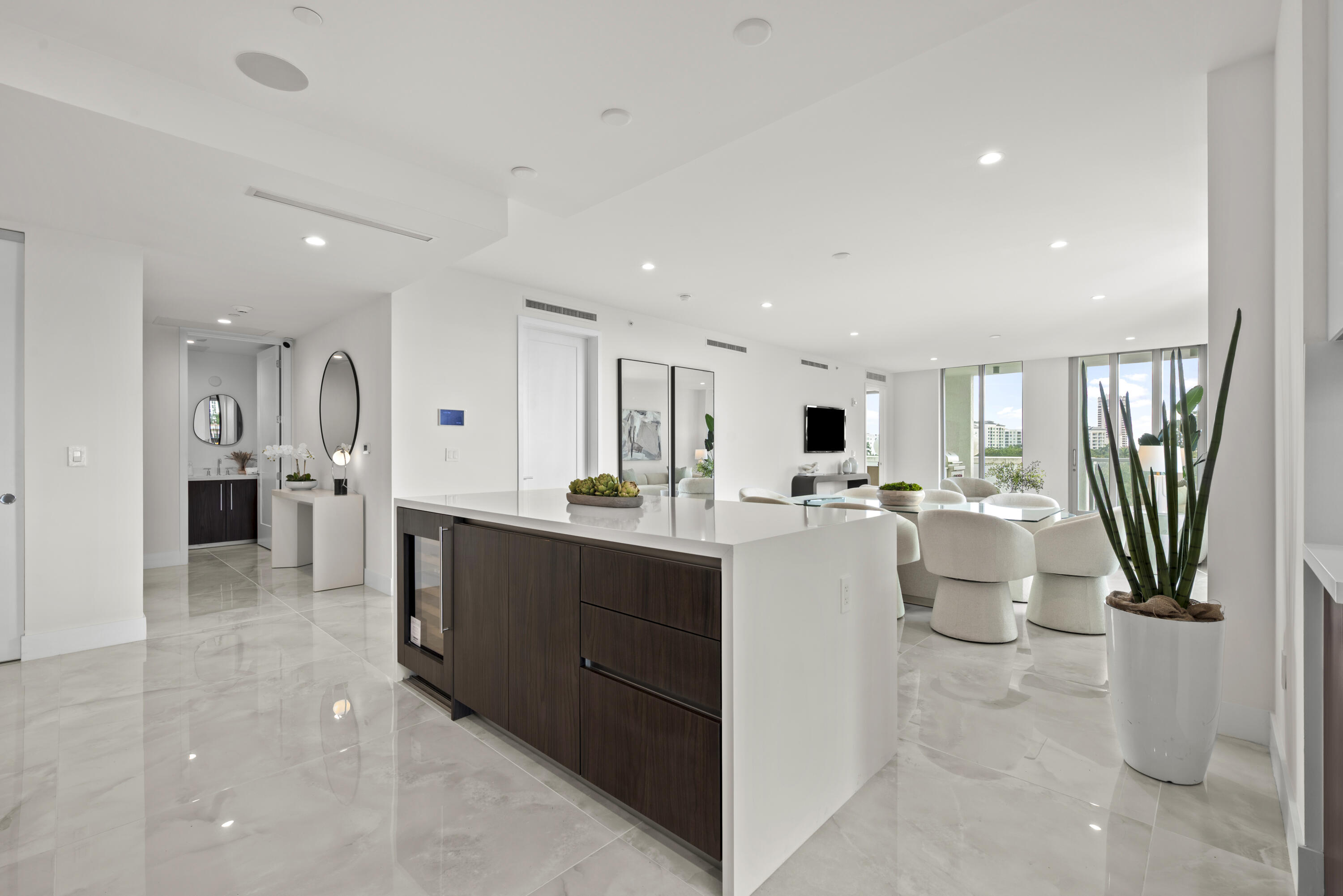 475 E Royal Palm Road 506