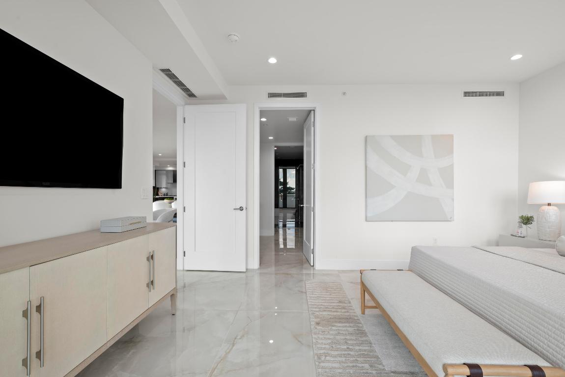 475 E Royal Palm Road 506