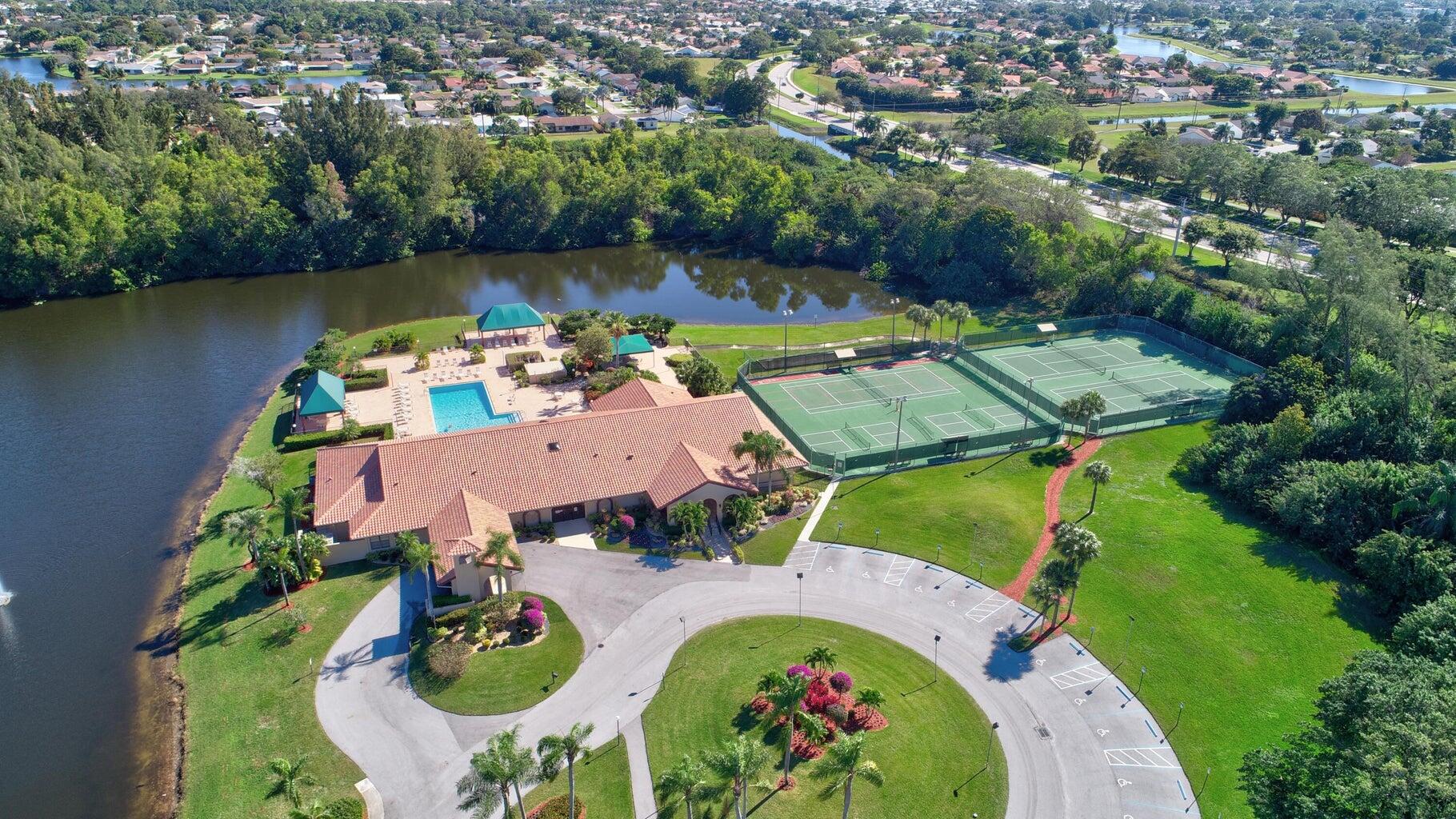 5770 Parkwalk Circle W